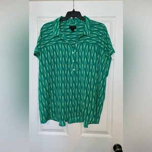Women’s Investments Green Diamond Print Collared Four Button Top, Size 3X